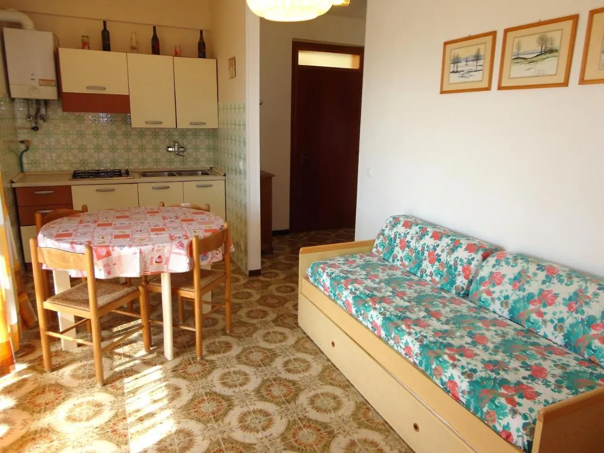 Enjoy A Cozy Apartment With Large Terrace Porto Santa Margherita di Caorle Italy